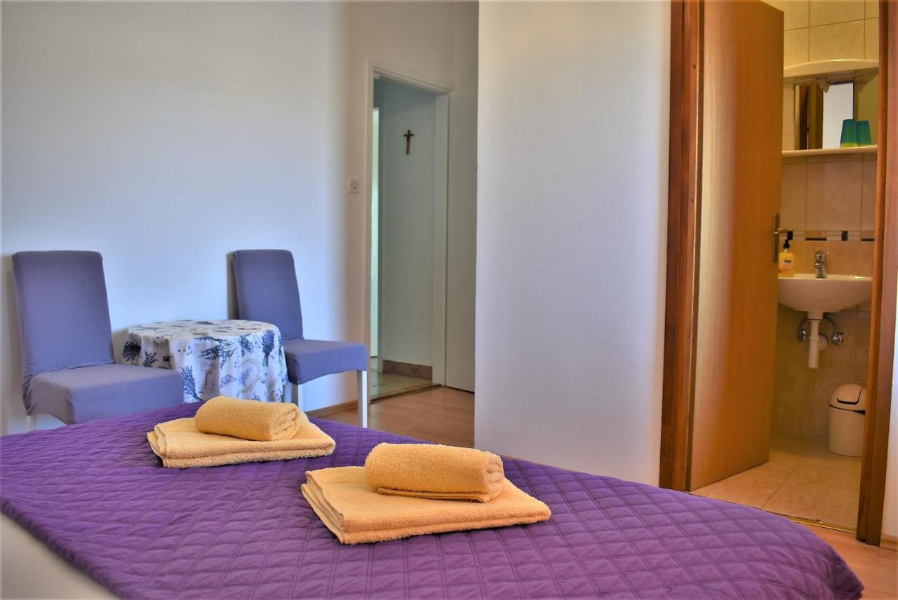 Rooms In Family House Vera Mundanije Dış mekan fotoğraf
