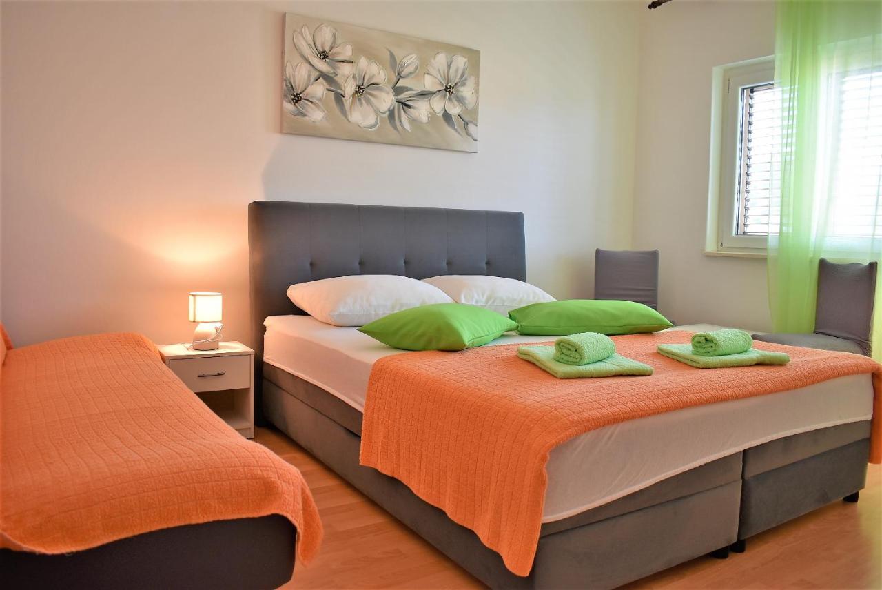 Rooms In Family House Vera Mundanije Dış mekan fotoğraf