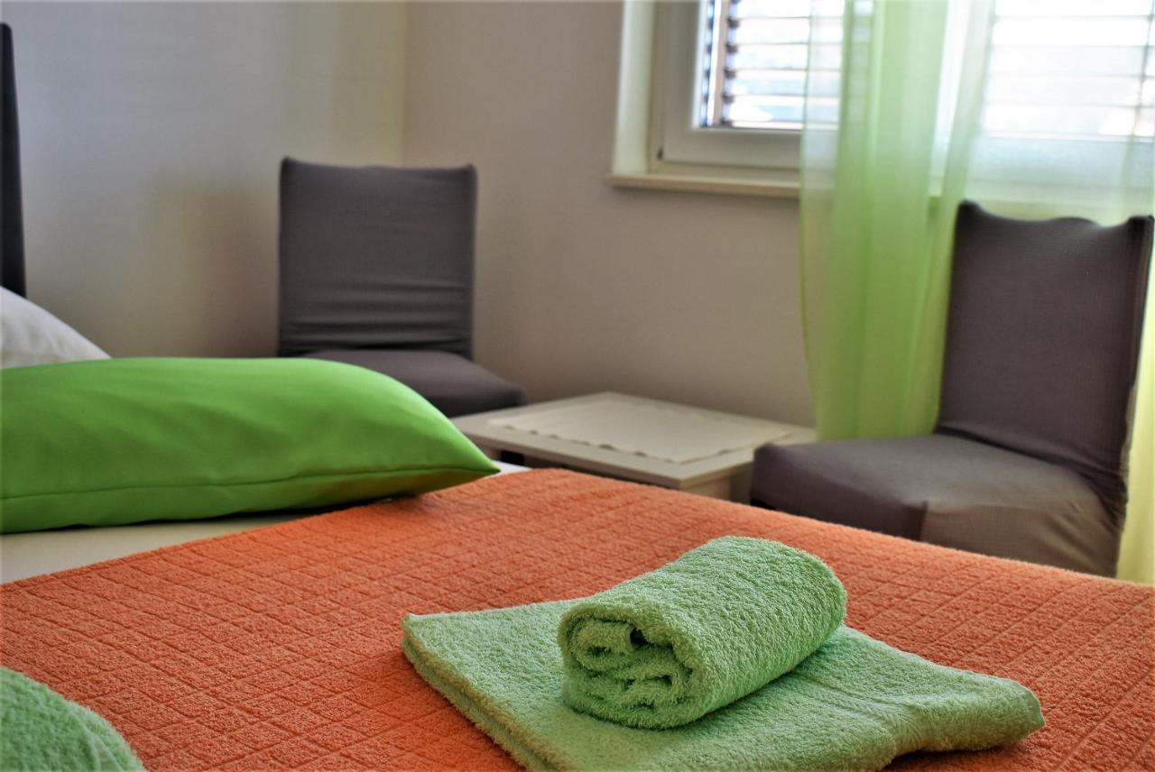 Rooms In Family House Vera Mundanije Dış mekan fotoğraf